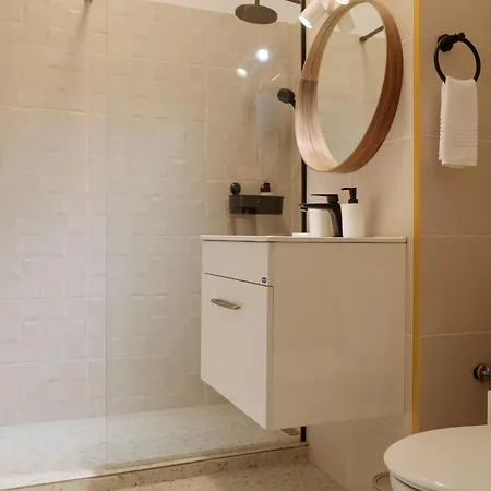 Cozy Nest 77 Plaza Afi Mall Lujerului