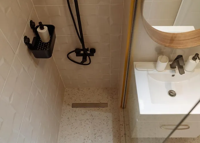 Апартаменти Cozy Nest 77 Plaza Afi Mall Lujerului Бухарест