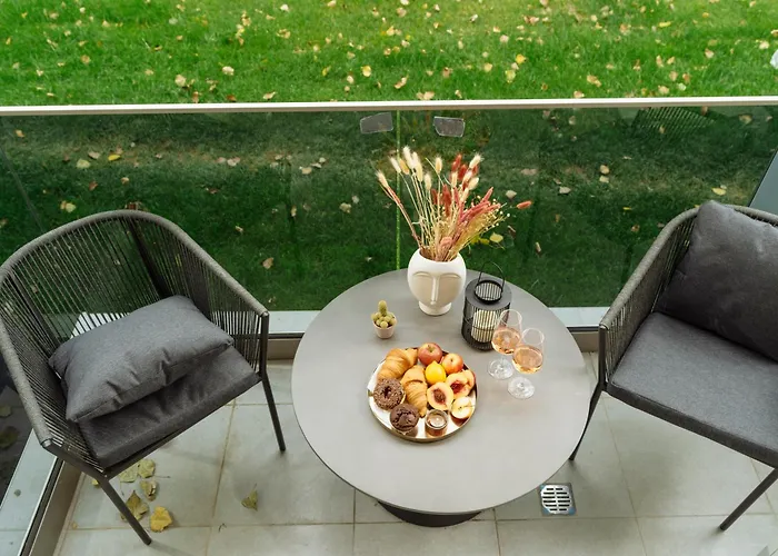 Cozy Nest 77 Plaza Afi Mall Lujerului Апартаменти