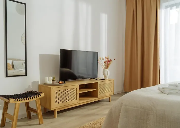 Cozy Nest 77 Plaza Afi Mall Lujerului Апартаменти *