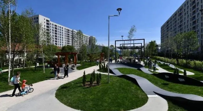 Cozy Nest 77 Plaza Afi Mall Lujerului Апартаменти